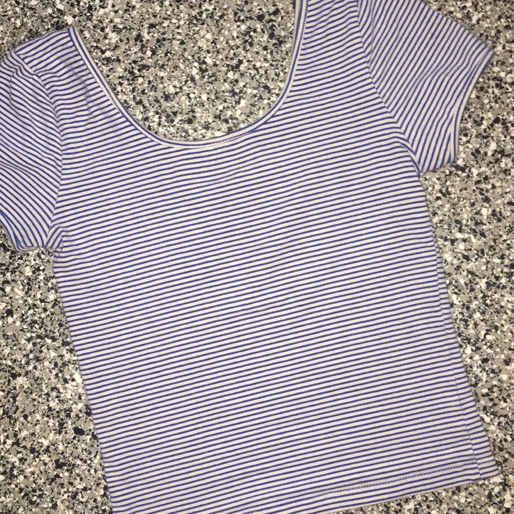 OLD NAVY  ||  blue stripped crop top ✨